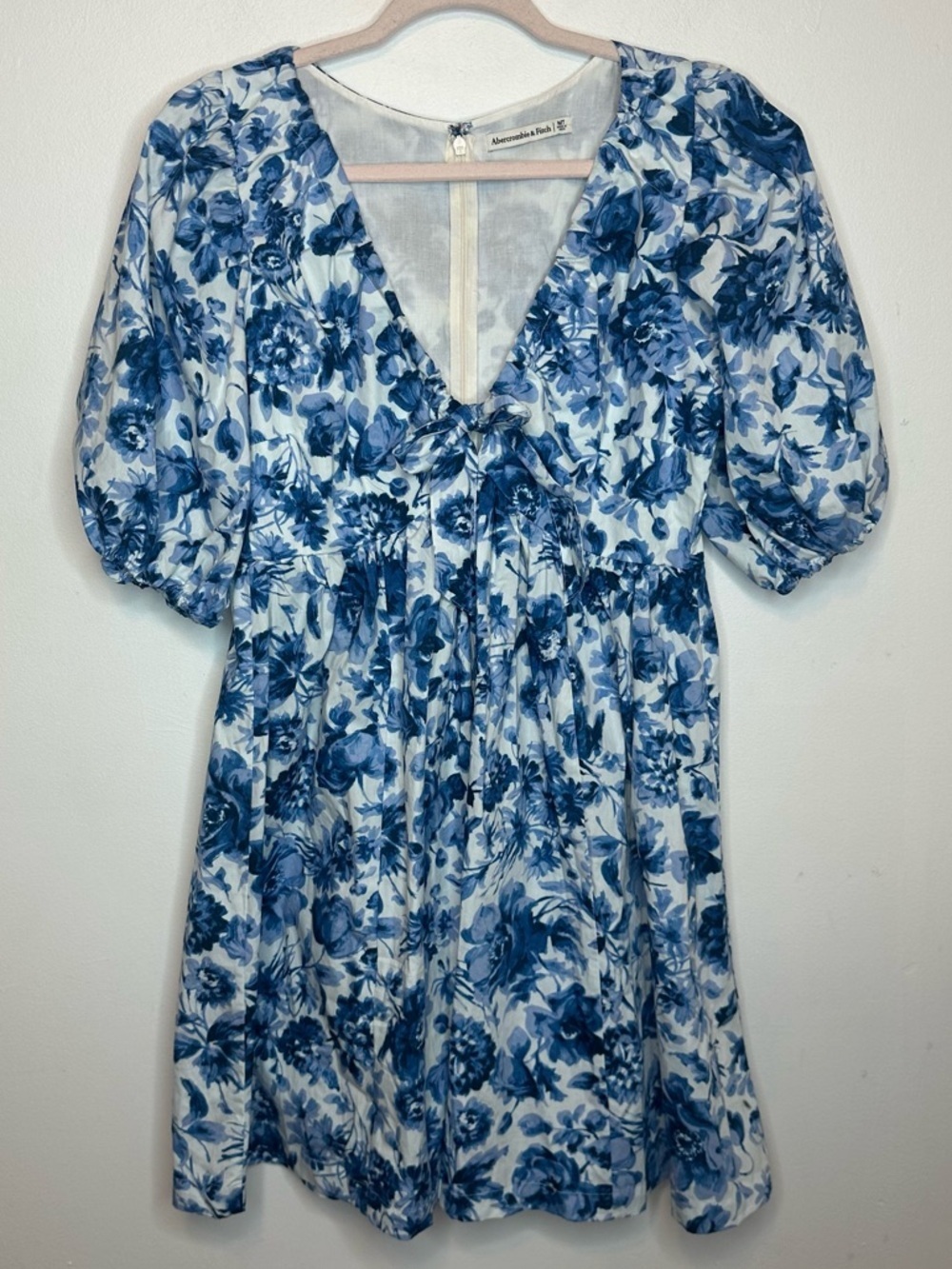 Abercrombie & Fitch A&F Cinch Front Poplin Blue Floral Mini Dress Size MT Medium - Picture 1 of 9